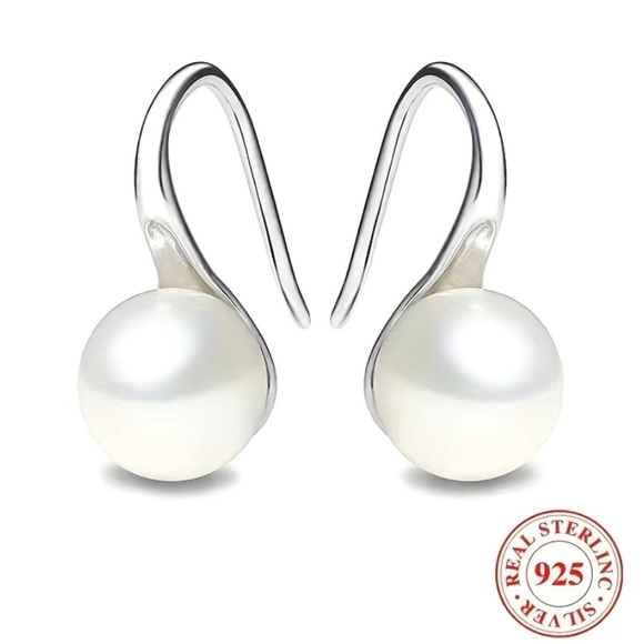 Jewelry - Sterling 925 Silver Jewelry With Pearl Decor Hook Earrings; Elegant look!